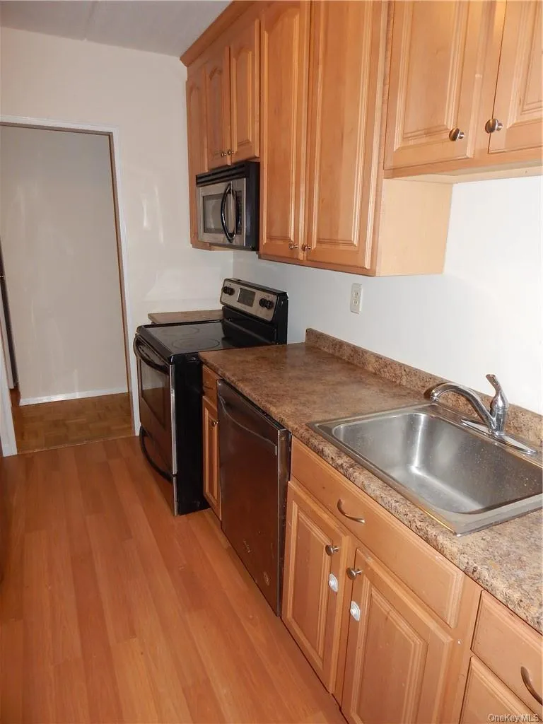 414 Benedict Avenue, Greenburgh, NY, 1 Bedroom Bedrooms, 5 Rooms Rooms,1 BathroomBathrooms,Residential Lease,For Rent,Benedict,0,950664 414 Benedict Avenue, Greenburgh, NY, 1 Bedroom Bedrooms, 5 Rooms Rooms,1 BathroomBathrooms,Residential Lease,For Rent,Benedict,0,950664