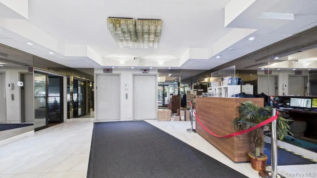 Welcome area with recessed lighting Welcome area with recessed lighting