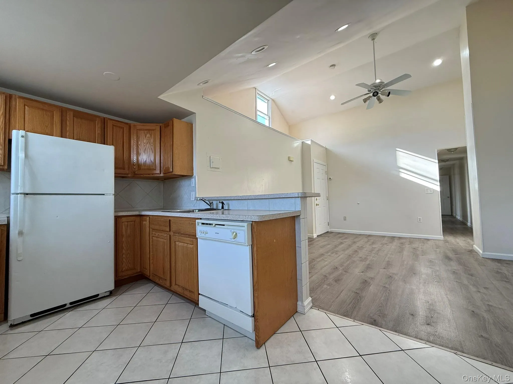 51 Schneider Avenue, Highlands, NY, 3 Bedrooms Bedrooms, 6 Rooms Rooms,1 BathroomBathrooms,Residential Lease,For Rent,Schneider,0,950699 51 Schneider Avenue, Highlands, NY, 3 Bedrooms Bedrooms, 6 Rooms Rooms,1 BathroomBathrooms,Residential Lease,For Rent,Schneider,0,950699