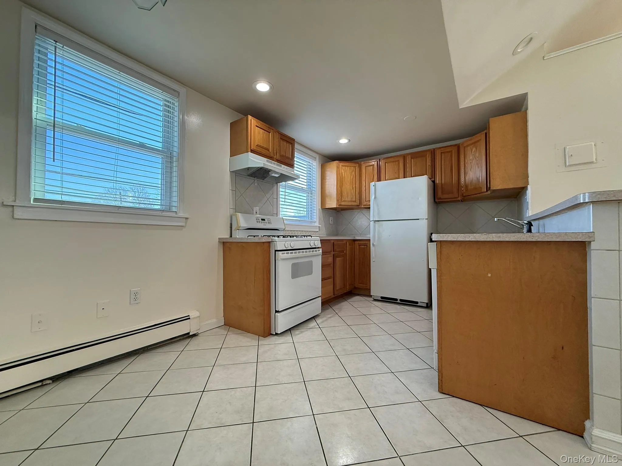 51 Schneider Avenue, Highlands, NY, 3 Bedrooms Bedrooms, 6 Rooms Rooms,1 BathroomBathrooms,Residential Lease,For Rent,Schneider,0,950699 51 Schneider Avenue, Highlands, NY, 3 Bedrooms Bedrooms, 6 Rooms Rooms,1 BathroomBathrooms,Residential Lease,For Rent,Schneider,0,950699