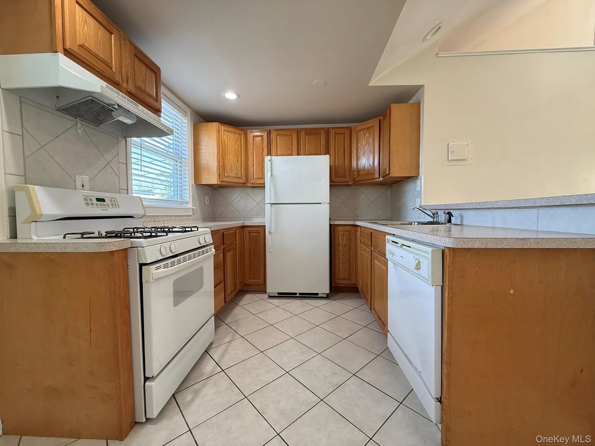 51 Schneider Avenue, Highlands, NY, 3 Bedrooms Bedrooms, 6 Rooms Rooms,1 BathroomBathrooms,Residential Lease,For Rent,Schneider,0,950699 51 Schneider Avenue, Highlands, NY, 3 Bedrooms Bedrooms, 6 Rooms Rooms,1 BathroomBathrooms,Residential Lease,For Rent,Schneider,0,950699