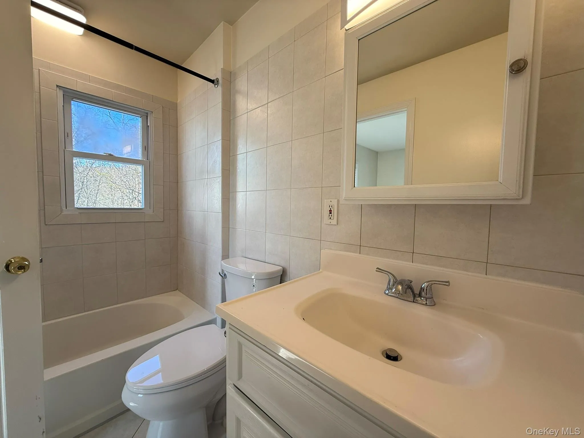 51 Schneider Avenue, Highlands, NY, 3 Bedrooms Bedrooms, 6 Rooms Rooms,1 BathroomBathrooms,Residential Lease,For Rent,Schneider,0,950699 51 Schneider Avenue, Highlands, NY, 3 Bedrooms Bedrooms, 6 Rooms Rooms,1 BathroomBathrooms,Residential Lease,For Rent,Schneider,0,950699