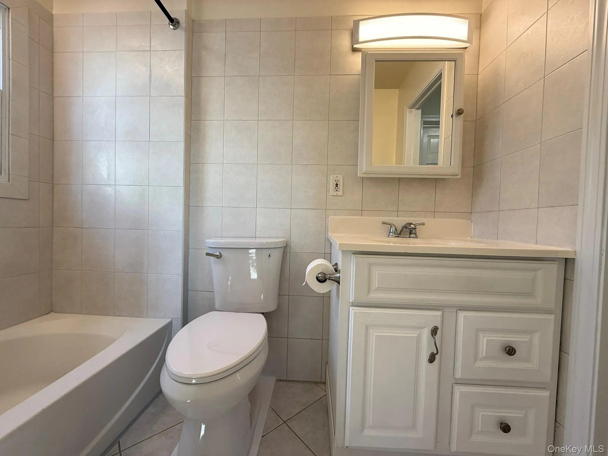 51 Schneider Avenue, Highlands, NY, 3 Bedrooms Bedrooms, 6 Rooms Rooms,1 BathroomBathrooms,Residential Lease,For Rent,Schneider,0,950699 51 Schneider Avenue, Highlands, NY, 3 Bedrooms Bedrooms, 6 Rooms Rooms,1 BathroomBathrooms,Residential Lease,For Rent,Schneider,0,950699