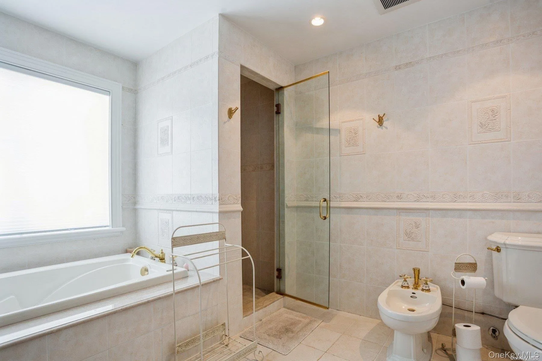 676 Dune Road, Southampton, NY, 5 Bedrooms Bedrooms, 15 Rooms Rooms,3 BathroomsBathrooms,Residential Lease,For Rent,Dune,0,950842 676 Dune Road, Southampton, NY, 5 Bedrooms Bedrooms, 15 Rooms Rooms,3 BathroomsBathrooms,Residential Lease,For Rent,Dune,0,950842