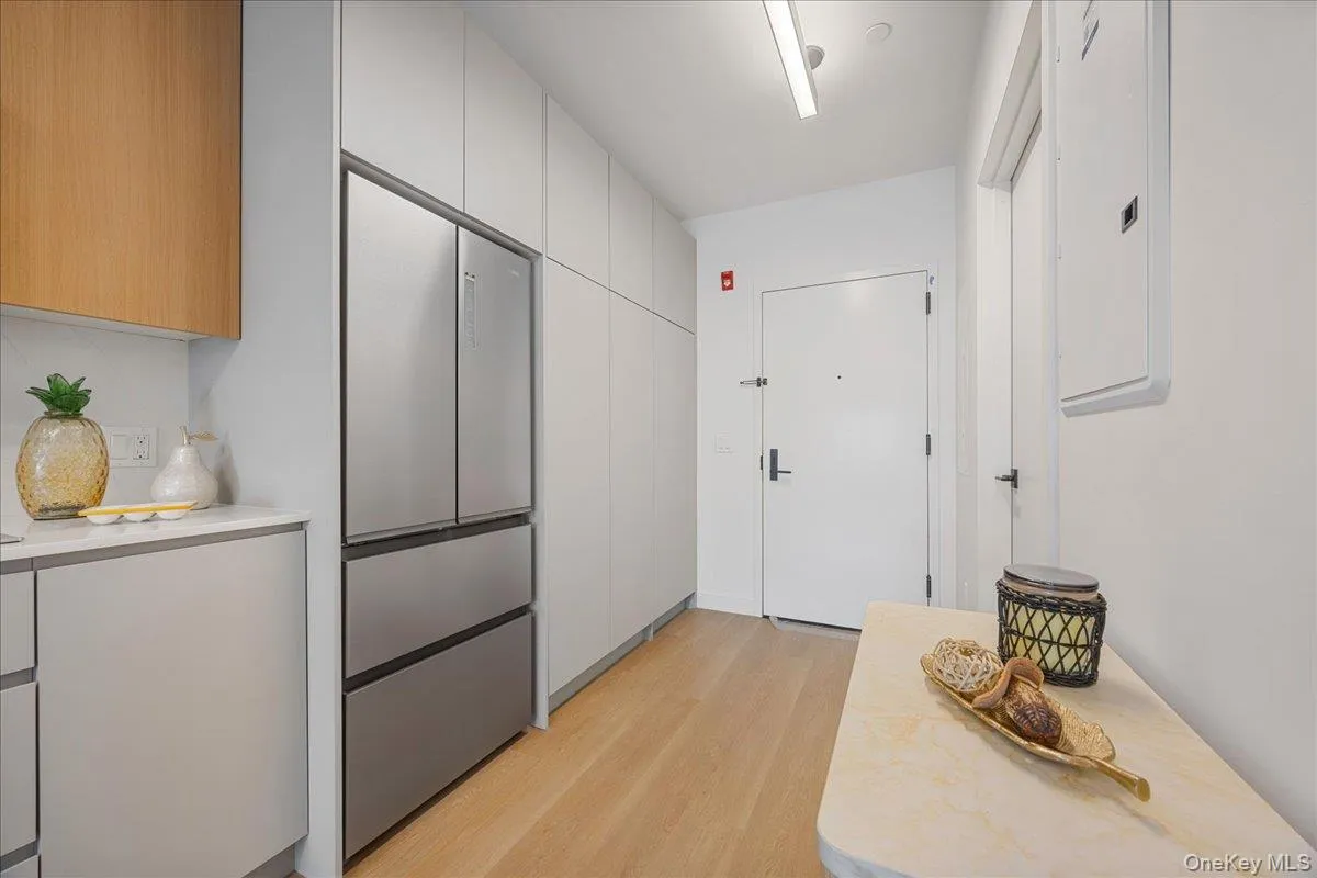 8 Chester Avenue, White Plains, NY, 1 Room Rooms,1 BathroomBathrooms,Residential Lease,Idx,Chester,0,950848 8 Chester Avenue, White Plains, NY, 1 Room Rooms,1 BathroomBathrooms,Residential Lease,Idx,Chester,0,950848