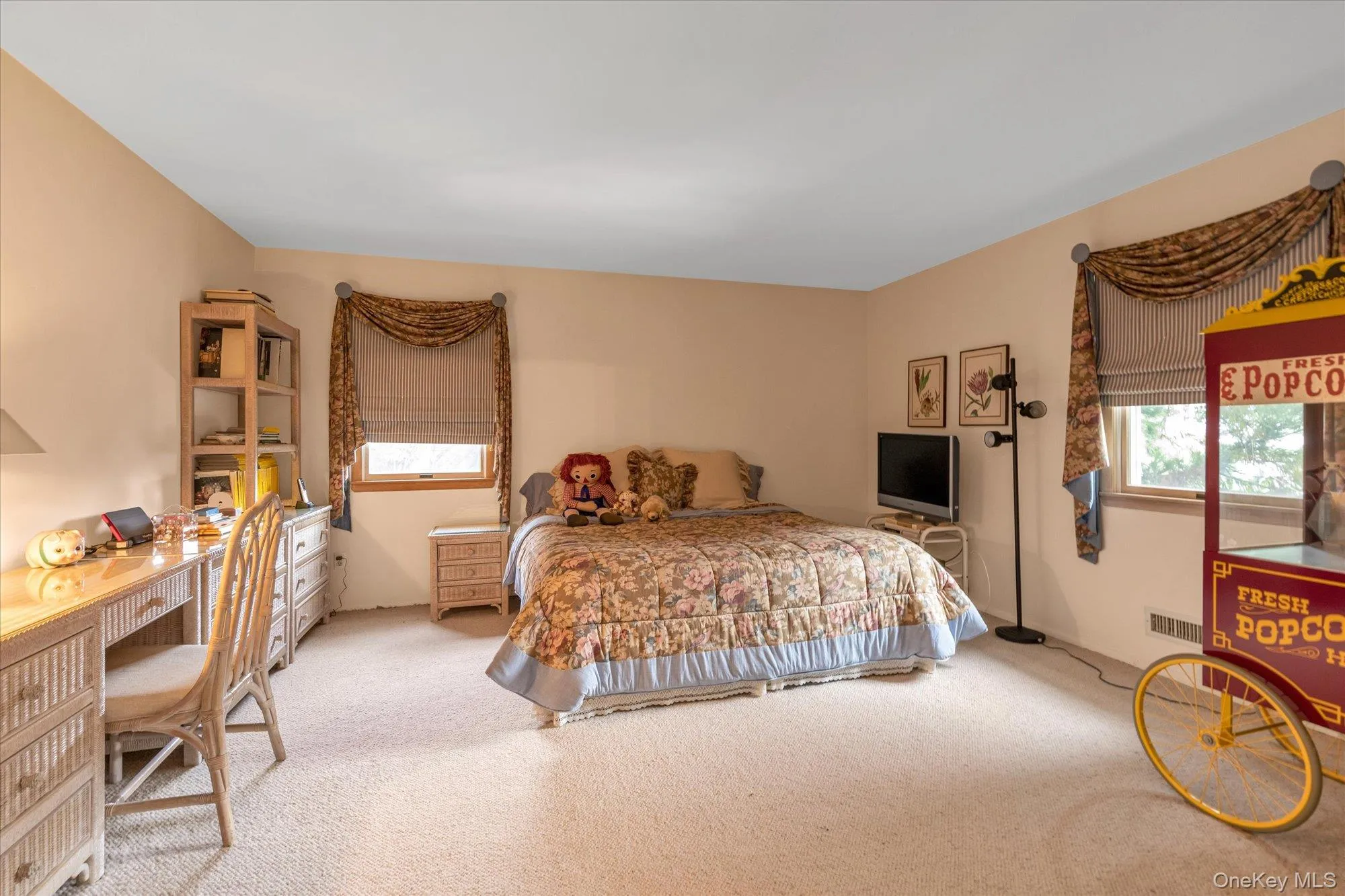 19 Flamingo Road, North Hempstead, NY, 4 Bedrooms Bedrooms, 7 Rooms Rooms,3 BathroomsBathrooms,Residential Lease,Idx,Flamingo,0,950850 19 Flamingo Road, North Hempstead, NY, 4 Bedrooms Bedrooms, 7 Rooms Rooms,3 BathroomsBathrooms,Residential Lease,Idx,Flamingo,0,950850