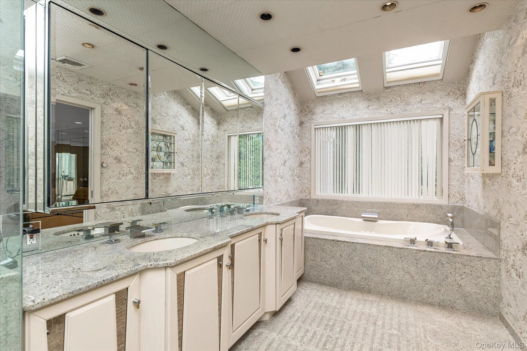 19 Flamingo Road, North Hempstead, NY, 4 Bedrooms Bedrooms, 7 Rooms Rooms,3 BathroomsBathrooms,Residential Lease,Idx,Flamingo,0,950850 19 Flamingo Road, North Hempstead, NY, 4 Bedrooms Bedrooms, 7 Rooms Rooms,3 BathroomsBathrooms,Residential Lease,Idx,Flamingo,0,950850