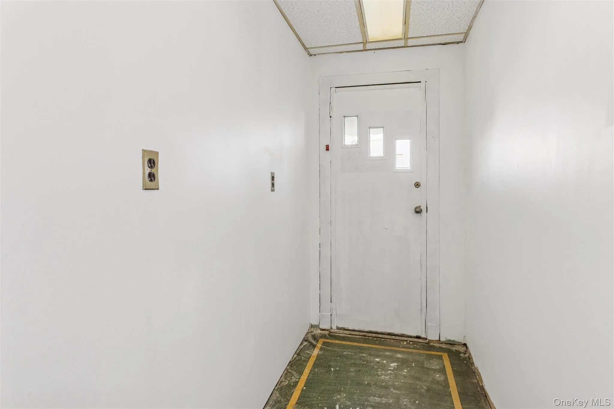 View of entryway View of entryway