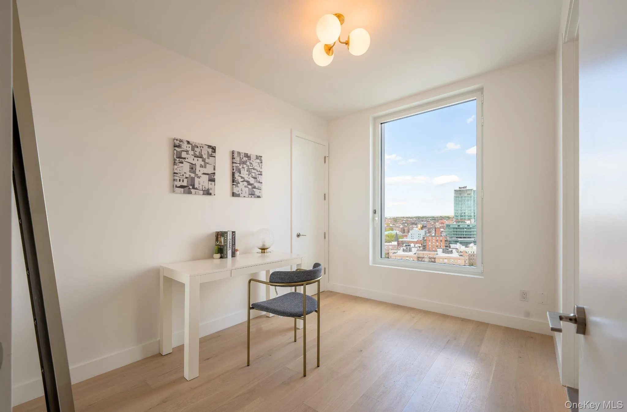 136-18 Maple Avenue, New York, NY, 2 Bedrooms Bedrooms, 4 Rooms Rooms,1 BathroomBathrooms,Residential Lease,For Rent,Maple,0,950927 136-18 Maple Avenue, New York, NY, 2 Bedrooms Bedrooms, 4 Rooms Rooms,1 BathroomBathrooms,Residential Lease,For Rent,Maple,0,950927