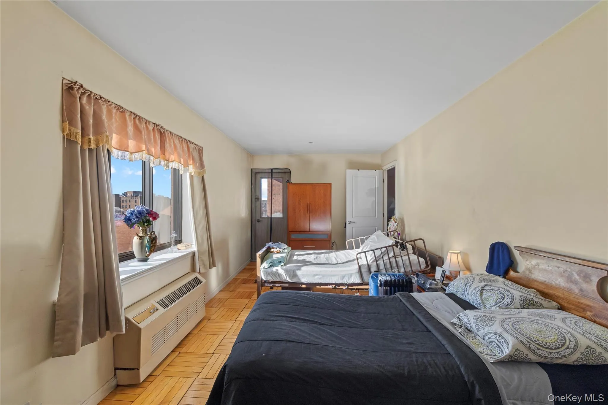 1600 Parkview Avenue, New York, NY, 2 Bedrooms Bedrooms, 4 Rooms Rooms,1 BathroomBathrooms,Residential,For Rent,Parkview,0,950998 1600 Parkview Avenue, New York, NY, 2 Bedrooms Bedrooms, 4 Rooms Rooms,1 BathroomBathrooms,Residential,For Rent,Parkview,0,950998