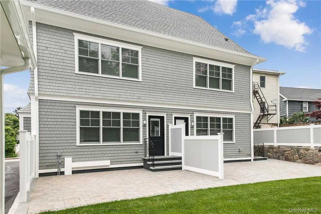 PRIVATE AND SEPARATE PATIOS FOR EACH UNIT PRIVATE AND SEPARATE PATIOS FOR EACH UNIT