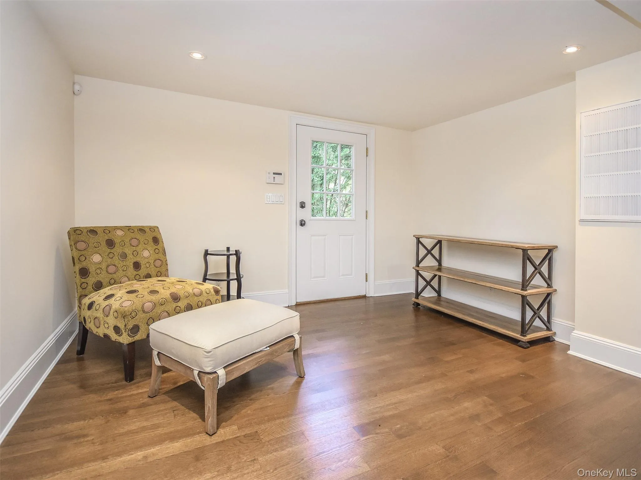 This can be a bonus space. Door leads to private back yard. This can be a bonus space. Door leads to private back yard.