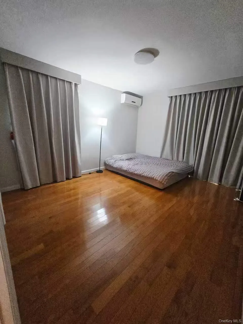 50-24 232nd Street, New York, NY, 3 Bedrooms Bedrooms, 8 Rooms Rooms,2 BathroomsBathrooms,Residential,For Rent,232nd,0,951037 50-24 232nd Street, New York, NY, 3 Bedrooms Bedrooms, 8 Rooms Rooms,2 BathroomsBathrooms,Residential,For Rent,232nd,0,951037