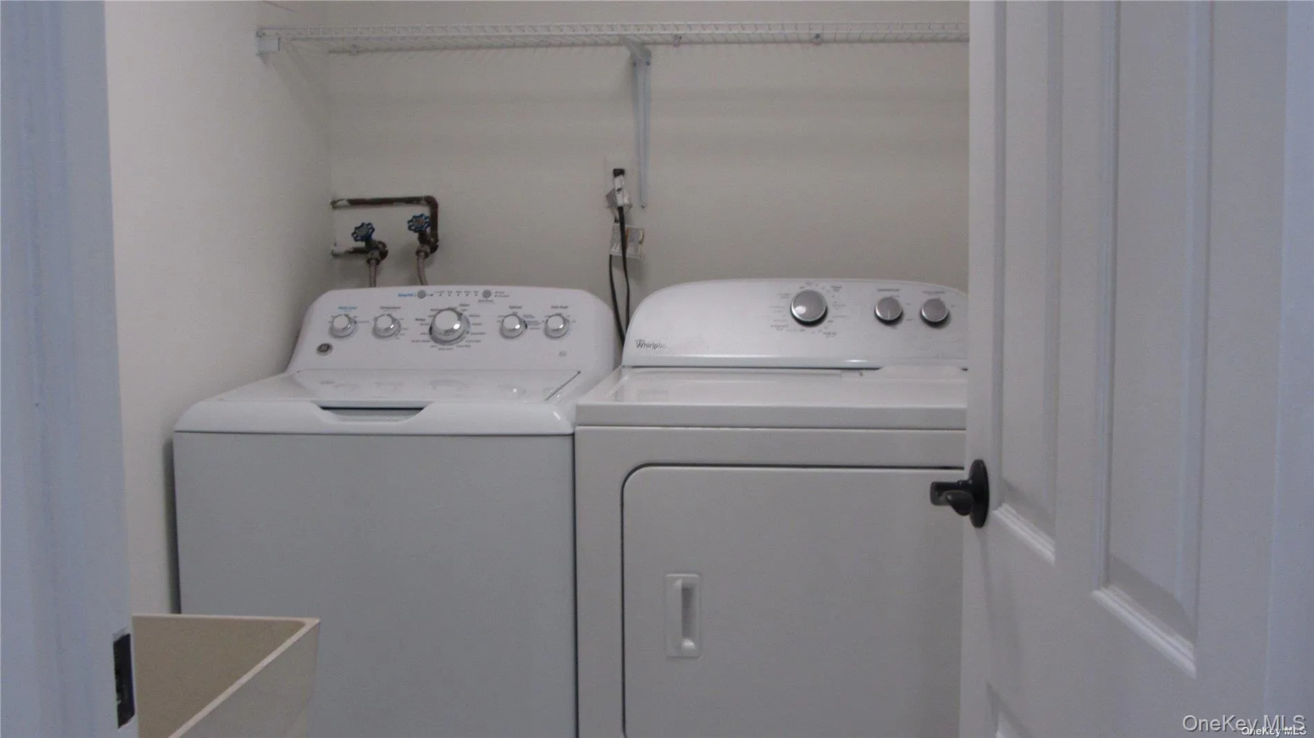 367 Columbus Parkway, North Hempstead, NY, 3 Bedrooms Bedrooms, 7 Rooms Rooms,3 BathroomsBathrooms,Residential Lease,For Rent,Columbus,0,951060 367 Columbus Parkway, North Hempstead, NY, 3 Bedrooms Bedrooms, 7 Rooms Rooms,3 BathroomsBathrooms,Residential Lease,For Rent,Columbus,0,951060