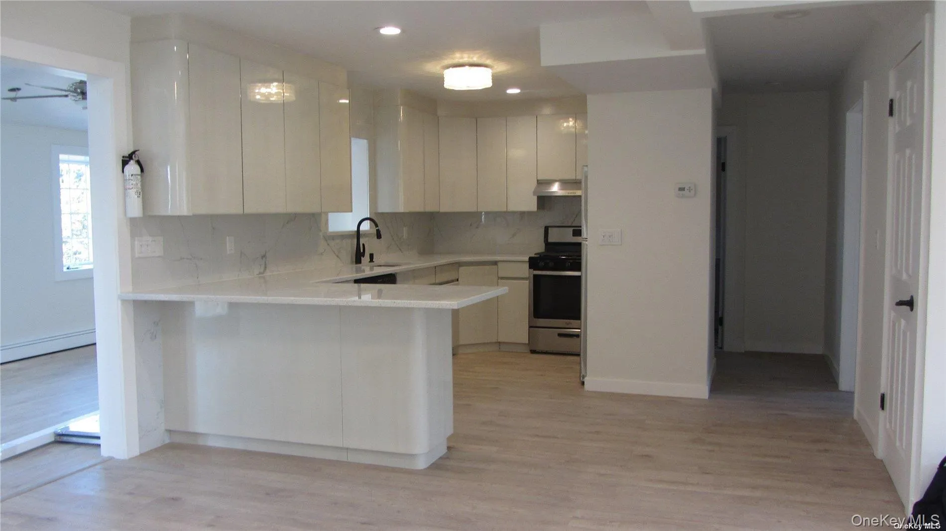 367 Columbus Parkway, North Hempstead, NY, 3 Bedrooms Bedrooms, 7 Rooms Rooms,3 BathroomsBathrooms,Residential Lease,For Rent,Columbus,0,951060 367 Columbus Parkway, North Hempstead, NY, 3 Bedrooms Bedrooms, 7 Rooms Rooms,3 BathroomsBathrooms,Residential Lease,For Rent,Columbus,0,951060