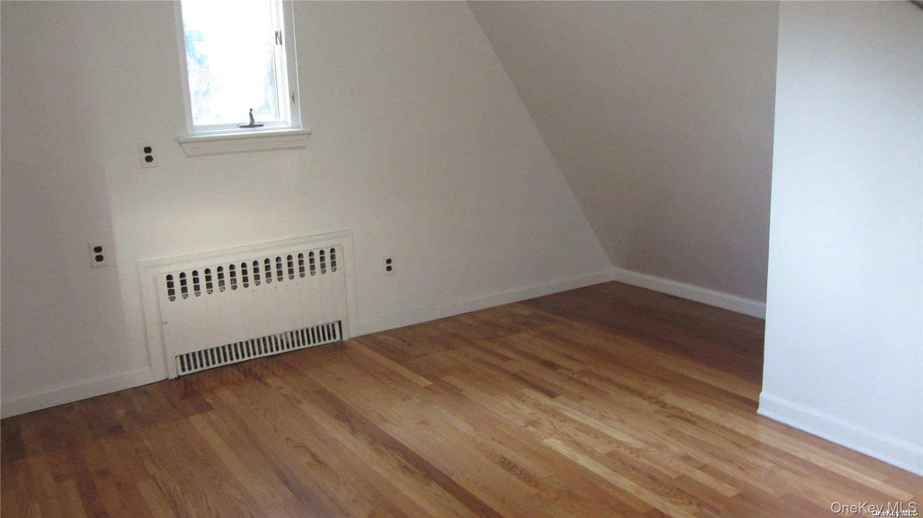 100 Hicks Lane, North Hempstead, NY, 3 Bedrooms Bedrooms, 8 Rooms Rooms,2 BathroomsBathrooms,Residential Lease,For Rent,Hicks,0,951062 100 Hicks Lane, North Hempstead, NY, 3 Bedrooms Bedrooms, 8 Rooms Rooms,2 BathroomsBathrooms,Residential Lease,For Rent,Hicks,0,951062