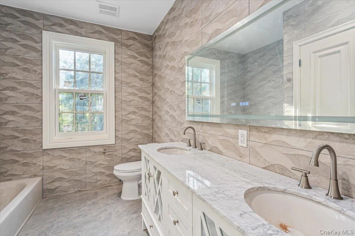 233-17 38th Drive, New York, NY, 5 Bedrooms Bedrooms, 8 Rooms Rooms,3 BathroomsBathrooms,Residential,For Rent,38th,0,951089 233-17 38th Drive, New York, NY, 5 Bedrooms Bedrooms, 8 Rooms Rooms,3 BathroomsBathrooms,Residential,For Rent,38th,0,951089