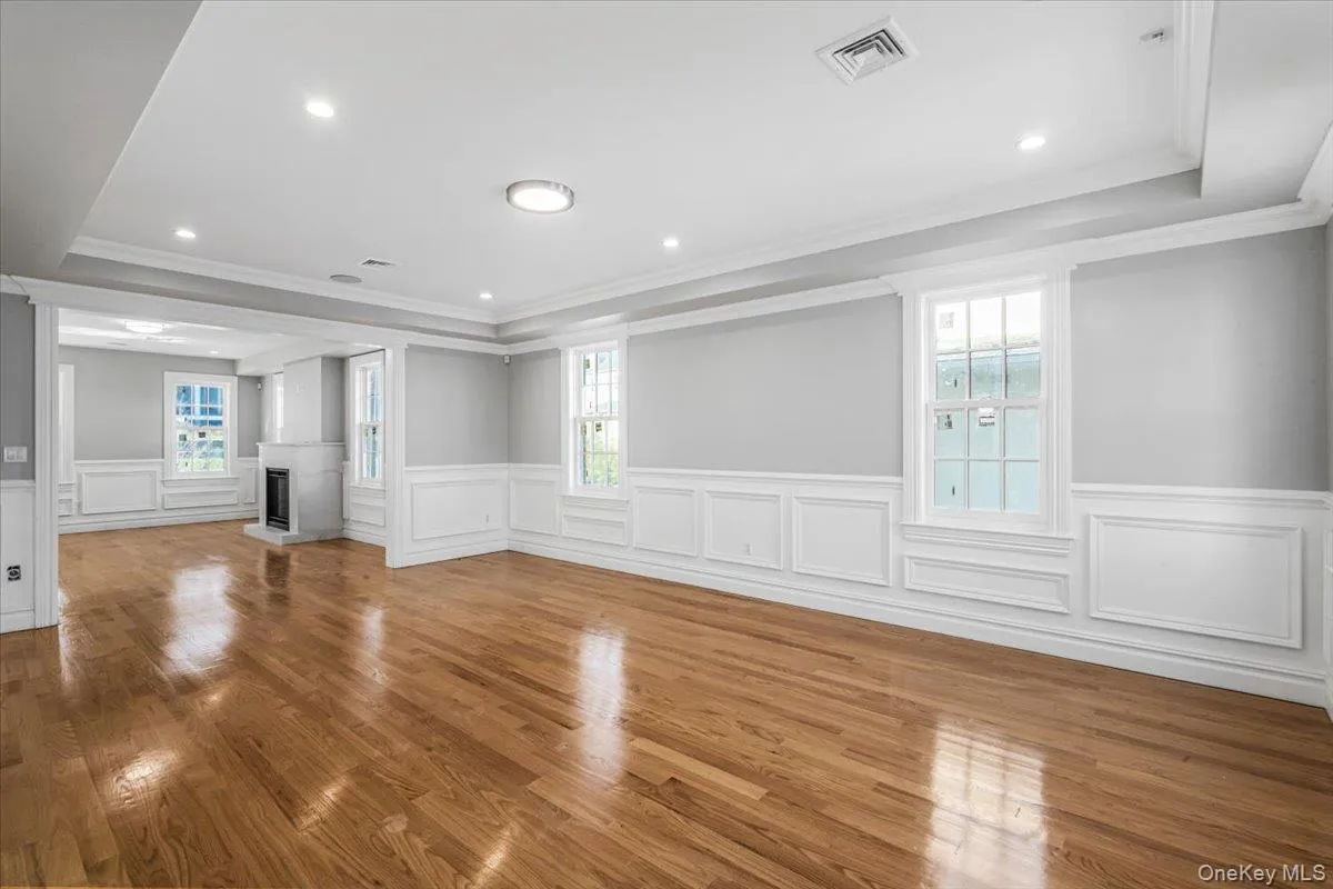 233-17 38th Drive, New York, NY, 5 Bedrooms Bedrooms, 8 Rooms Rooms,3 BathroomsBathrooms,Residential,For Rent,38th,0,951089 233-17 38th Drive, New York, NY, 5 Bedrooms Bedrooms, 8 Rooms Rooms,3 BathroomsBathrooms,Residential,For Rent,38th,0,951089