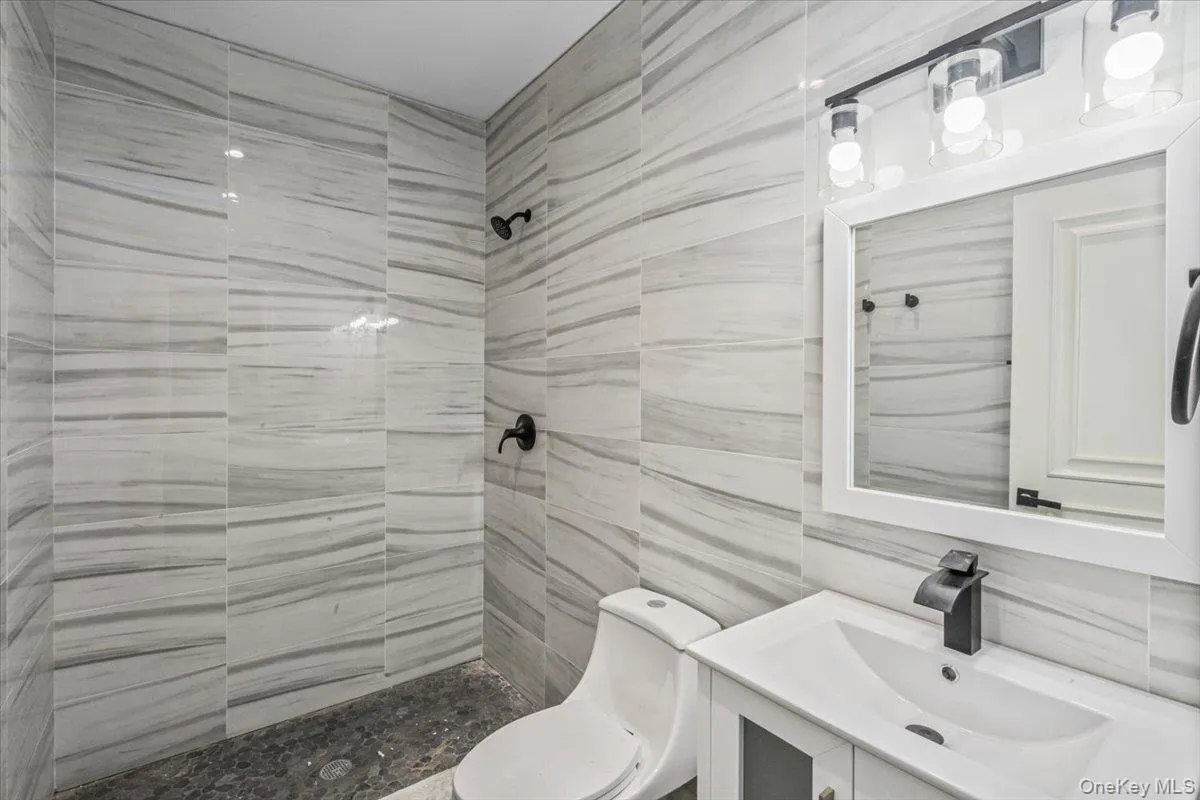 233-17 38th Drive, New York, NY, 5 Bedrooms Bedrooms, 8 Rooms Rooms,3 BathroomsBathrooms,Residential,For Rent,38th,0,951089 233-17 38th Drive, New York, NY, 5 Bedrooms Bedrooms, 8 Rooms Rooms,3 BathroomsBathrooms,Residential,For Rent,38th,0,951089