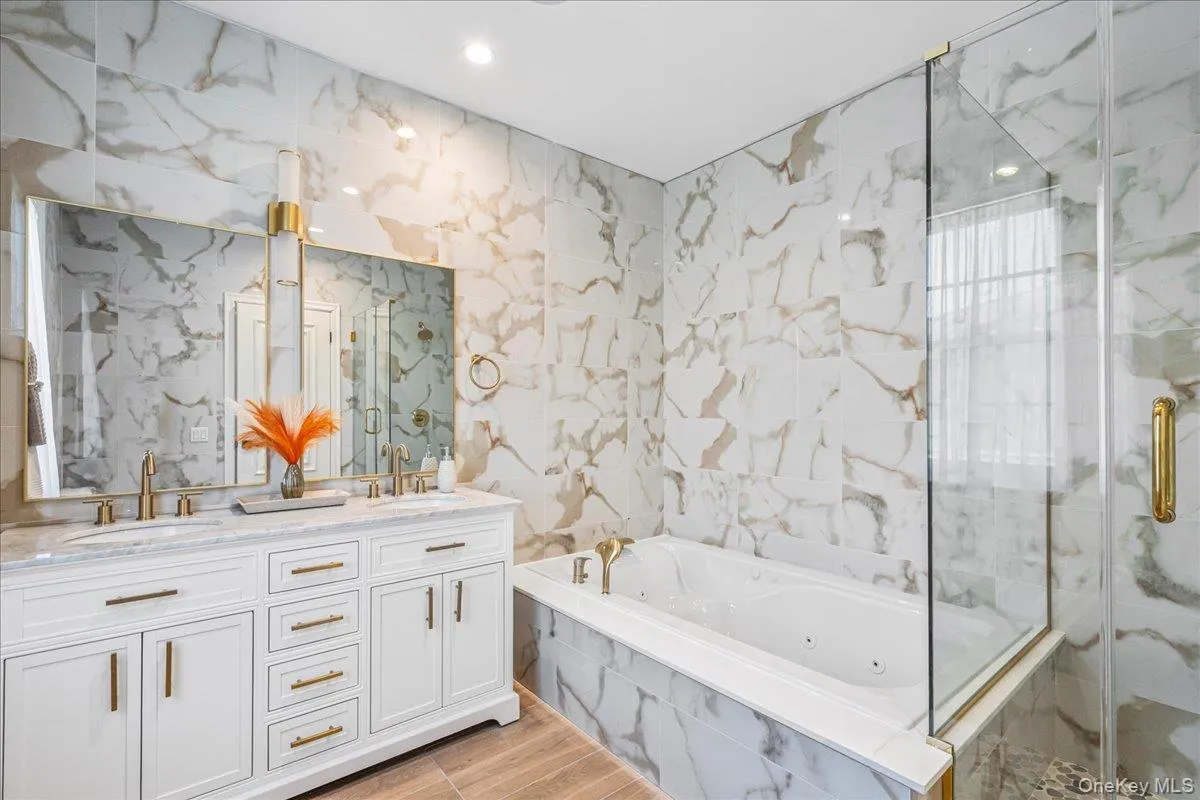 233-17 38th Drive, New York, NY, 5 Bedrooms Bedrooms, 8 Rooms Rooms,3 BathroomsBathrooms,Residential,For Rent,38th,0,951089 233-17 38th Drive, New York, NY, 5 Bedrooms Bedrooms, 8 Rooms Rooms,3 BathroomsBathrooms,Residential,For Rent,38th,0,951089