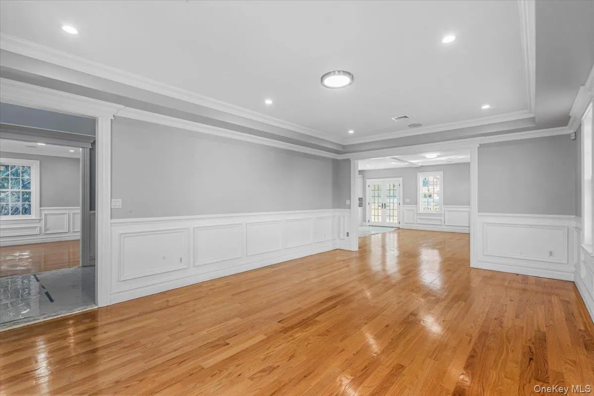 233-17 38th Drive, New York, NY, 5 Bedrooms Bedrooms, 8 Rooms Rooms,3 BathroomsBathrooms,Residential,For Rent,38th,0,951089 233-17 38th Drive, New York, NY, 5 Bedrooms Bedrooms, 8 Rooms Rooms,3 BathroomsBathrooms,Residential,For Rent,38th,0,951089