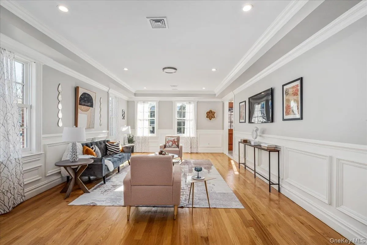 233-17 38th Drive, New York, NY, 5 Bedrooms Bedrooms, 8 Rooms Rooms,3 BathroomsBathrooms,Residential,For Rent,38th,0,951089 233-17 38th Drive, New York, NY, 5 Bedrooms Bedrooms, 8 Rooms Rooms,3 BathroomsBathrooms,Residential,For Rent,38th,0,951089