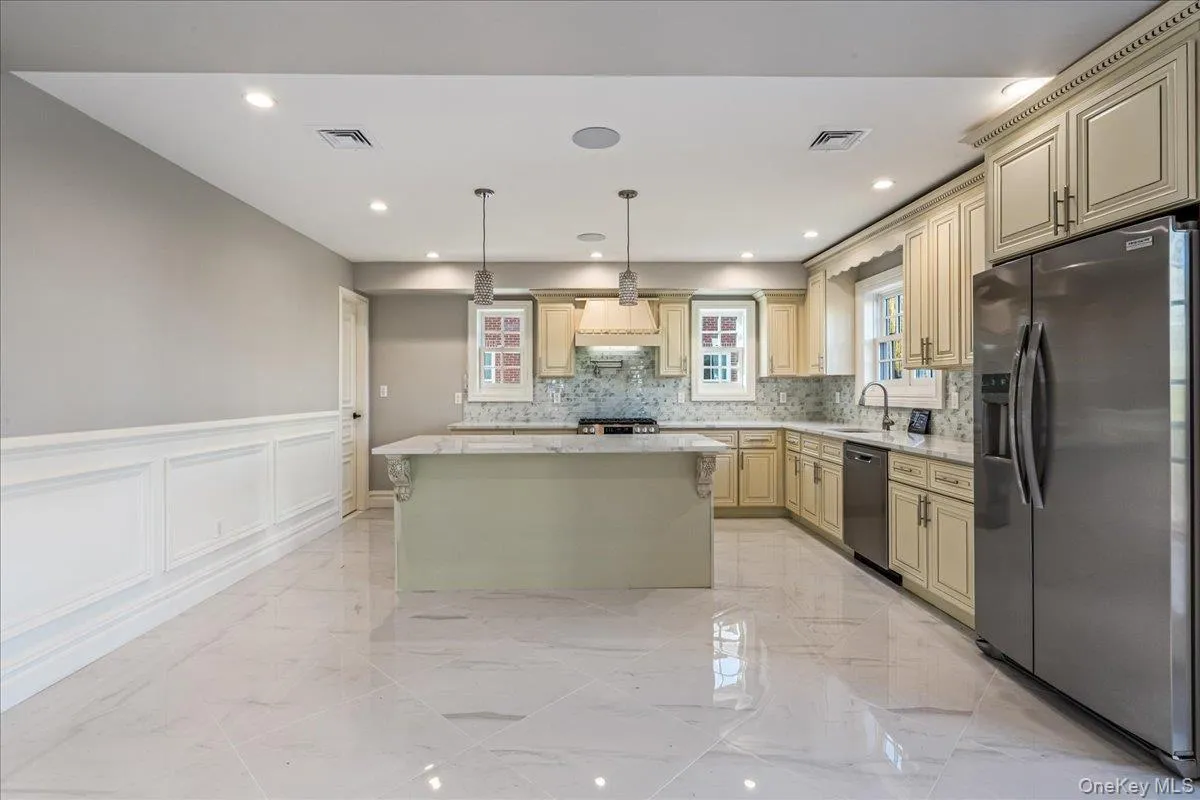 233-25 38th Drive, New York, NY, 5 Bedrooms Bedrooms, 8 Rooms Rooms,3 BathroomsBathrooms,Residential,For Rent,38th,0,951092 233-25 38th Drive, New York, NY, 5 Bedrooms Bedrooms, 8 Rooms Rooms,3 BathroomsBathrooms,Residential,For Rent,38th,0,951092
