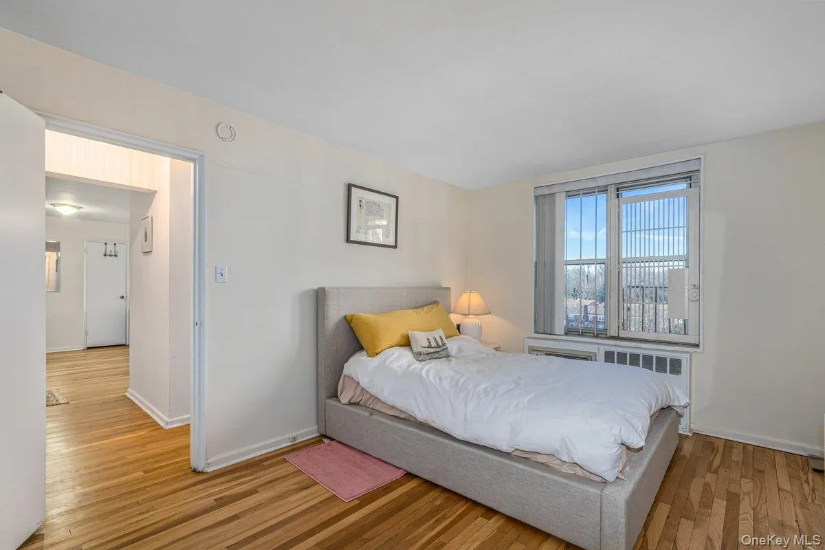 18-50 211 Street, New York, NY, 1 Bedroom Bedrooms, 4 Rooms Rooms,1 BathroomBathrooms,Residential Sale,For Rent,211,0,951238 18-50 211 Street, New York, NY, 1 Bedroom Bedrooms, 4 Rooms Rooms,1 BathroomBathrooms,Residential Sale,For Rent,211,0,951238