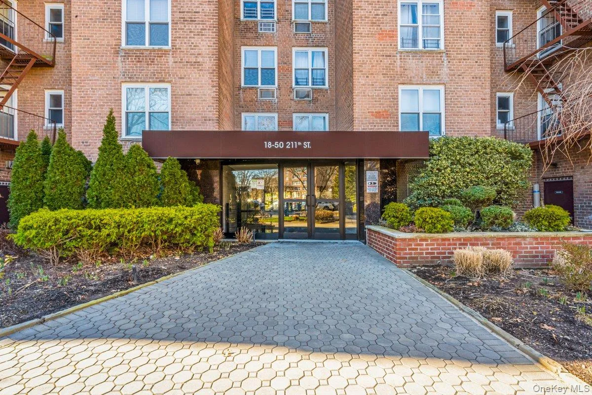18-50 211 Street, New York, NY, 1 Bedroom Bedrooms, 4 Rooms Rooms,1 BathroomBathrooms,Residential Sale,For Rent,211,0,951238 18-50 211 Street, New York, NY, 1 Bedroom Bedrooms, 4 Rooms Rooms,1 BathroomBathrooms,Residential Sale,For Rent,211,0,951238