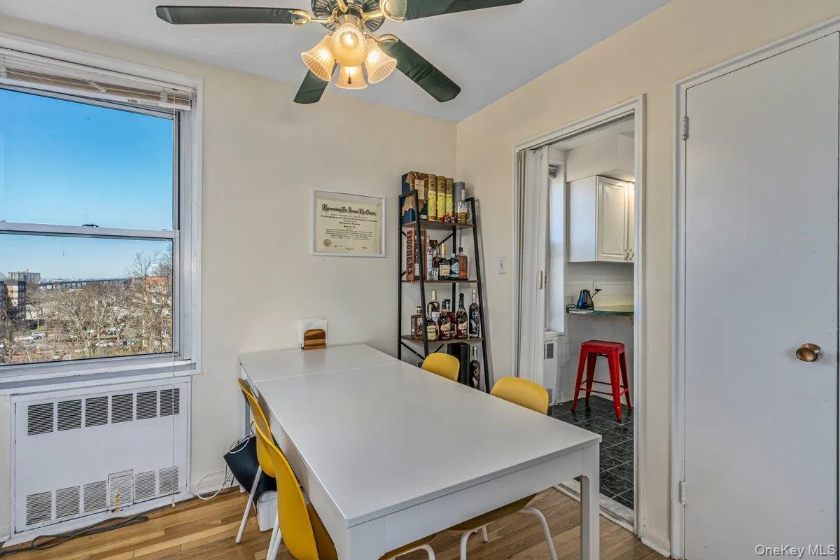 18-50 211 Street, New York, NY, 1 Bedroom Bedrooms, 4 Rooms Rooms,1 BathroomBathrooms,Residential Sale,For Rent,211,0,951238 18-50 211 Street, New York, NY, 1 Bedroom Bedrooms, 4 Rooms Rooms,1 BathroomBathrooms,Residential Sale,For Rent,211,0,951238