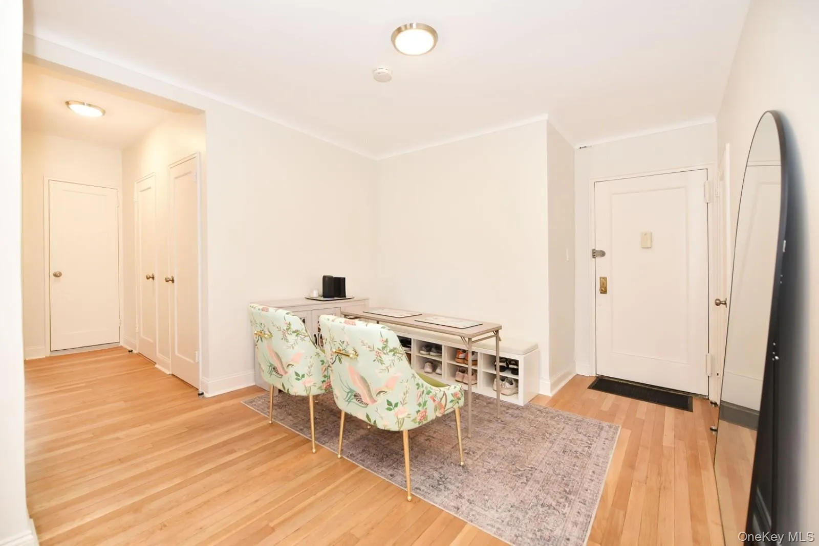 64-11 99 Street, New York, NY, 2 Bedrooms Bedrooms, 4 Rooms Rooms,1 BathroomBathrooms,Residential Sale,For Rent,99,0,951266 64-11 99 Street, New York, NY, 2 Bedrooms Bedrooms, 4 Rooms Rooms,1 BathroomBathrooms,Residential Sale,For Rent,99,0,951266