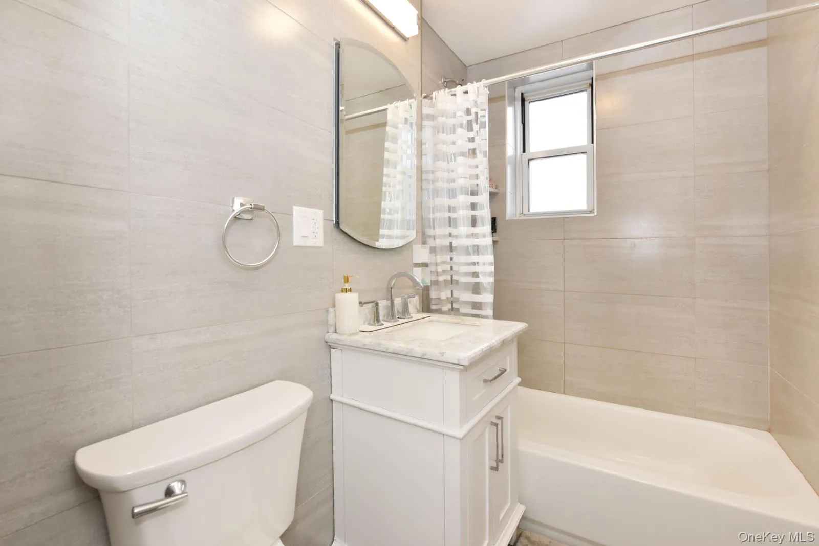 64-11 99 Street, New York, NY, 2 Bedrooms Bedrooms, 4 Rooms Rooms,1 BathroomBathrooms,Residential Sale,For Rent,99,0,951266 64-11 99 Street, New York, NY, 2 Bedrooms Bedrooms, 4 Rooms Rooms,1 BathroomBathrooms,Residential Sale,For Rent,99,0,951266