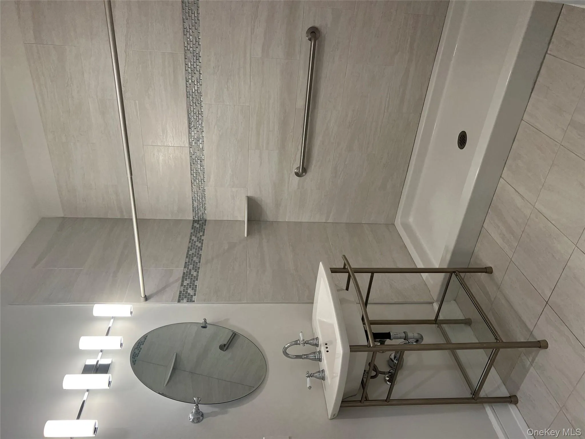 Bathroom with a tile shower Bathroom with a tile shower