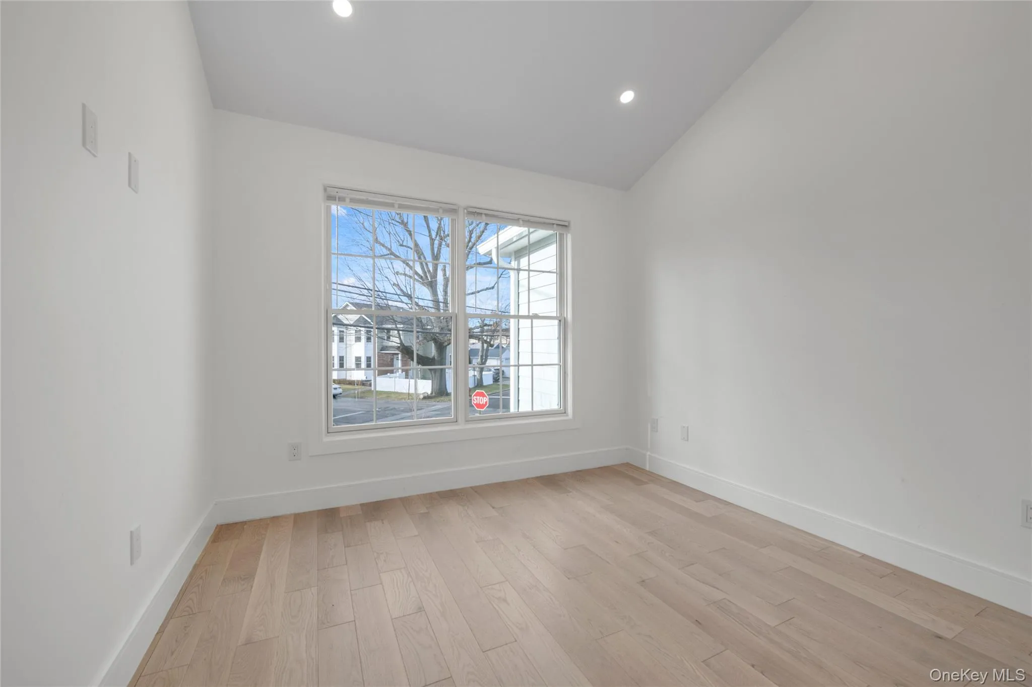 One Manhasset Avenue, North Hempstead, NY, 4 Bedrooms Bedrooms, 8 Rooms Rooms,3 BathroomsBathrooms,Residential Lease,For Rent,Manhasset,0,951281 One Manhasset Avenue, North Hempstead, NY, 4 Bedrooms Bedrooms, 8 Rooms Rooms,3 BathroomsBathrooms,Residential Lease,For Rent,Manhasset,0,951281