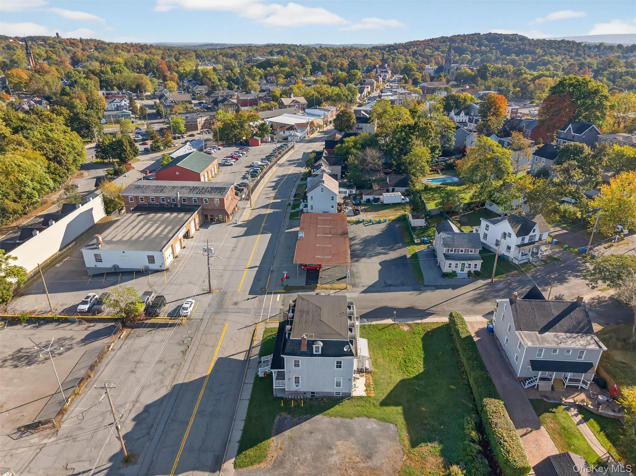 Aerial overview of property's location featuring nearby suburban area Aerial overview of property's location featuring nearby suburban area