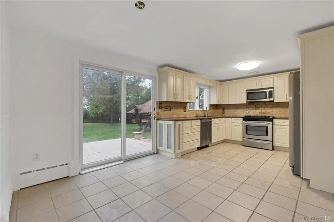 1467 Goshen Turnpike, Middletown, NY, 3 Bedrooms Bedrooms, 6 Rooms Rooms,2 BathroomsBathrooms,Residential Lease,Idx,Goshen,0,951307 1467 Goshen Turnpike, Middletown, NY, 3 Bedrooms Bedrooms, 6 Rooms Rooms,2 BathroomsBathrooms,Residential Lease,Idx,Goshen,0,951307