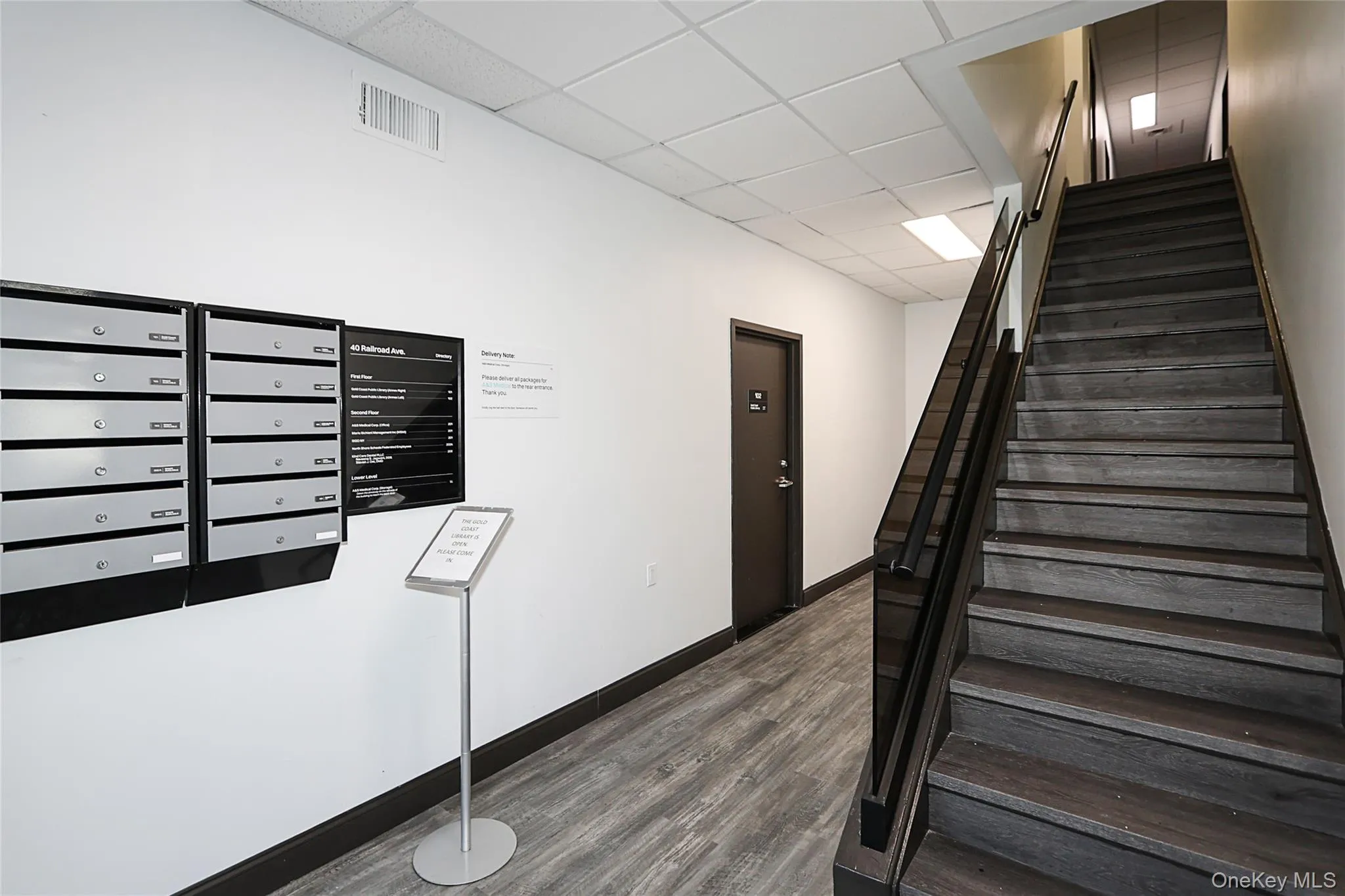 40 Railroad Avenue, Oyster Bay, NY, ,Commercial Lease,For Rent,Railroad,0,951323 40 Railroad Avenue, Oyster Bay, NY, ,Commercial Lease,For Rent,Railroad,0,951323