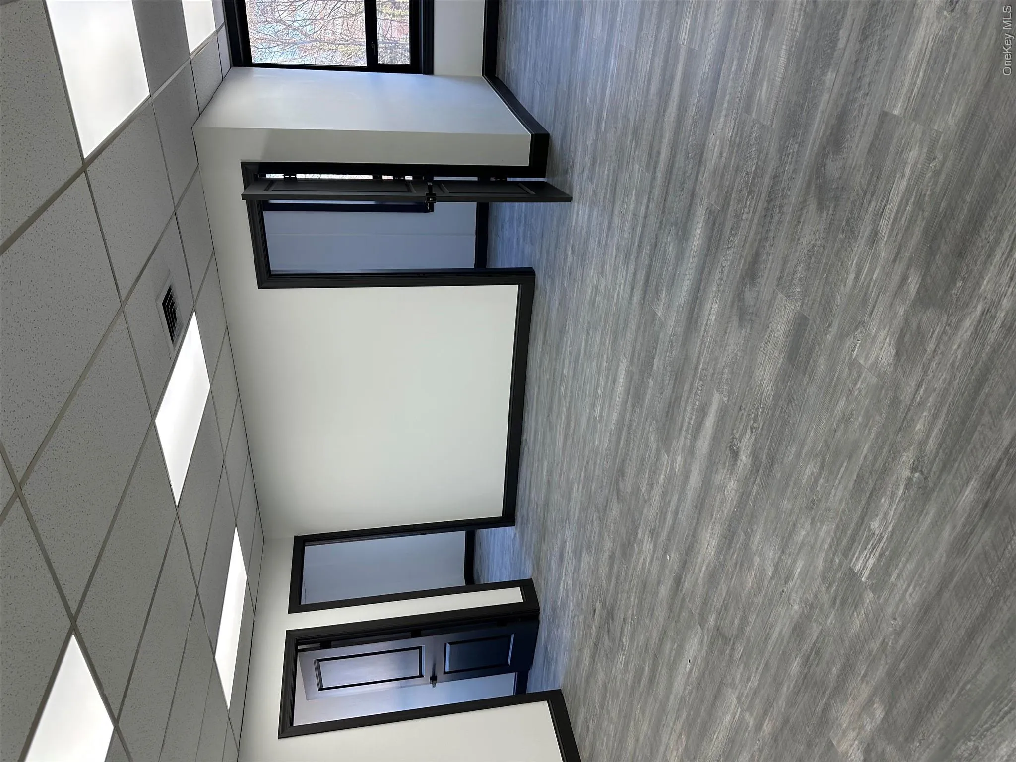 40 Railroad Avenue, Oyster Bay, NY, ,Commercial Lease,For Rent,Railroad,0,951323 40 Railroad Avenue, Oyster Bay, NY, ,Commercial Lease,For Rent,Railroad,0,951323