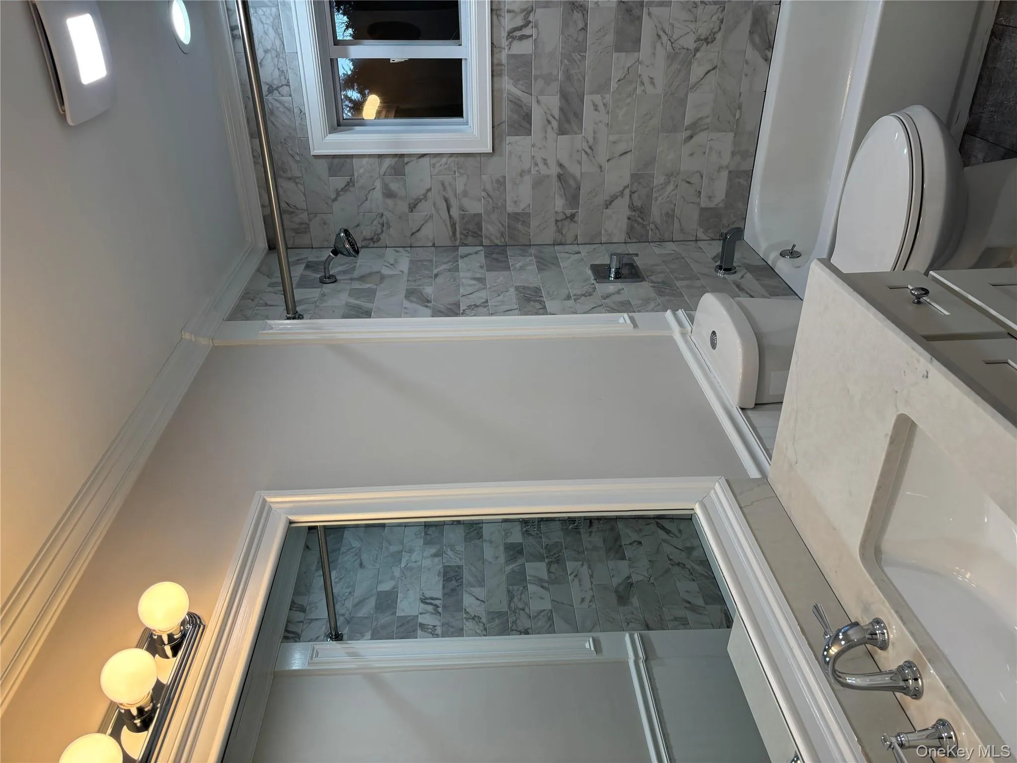 Fully tiled Fully tiled