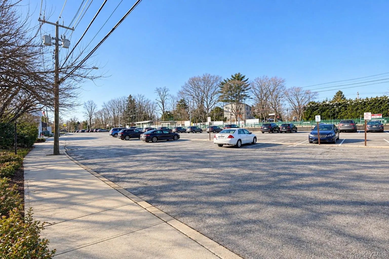 40 Railroad Avenue, Oyster Bay, NY, ,Commercial Lease,For Rent,Railroad,0,951354 40 Railroad Avenue, Oyster Bay, NY, ,Commercial Lease,For Rent,Railroad,0,951354