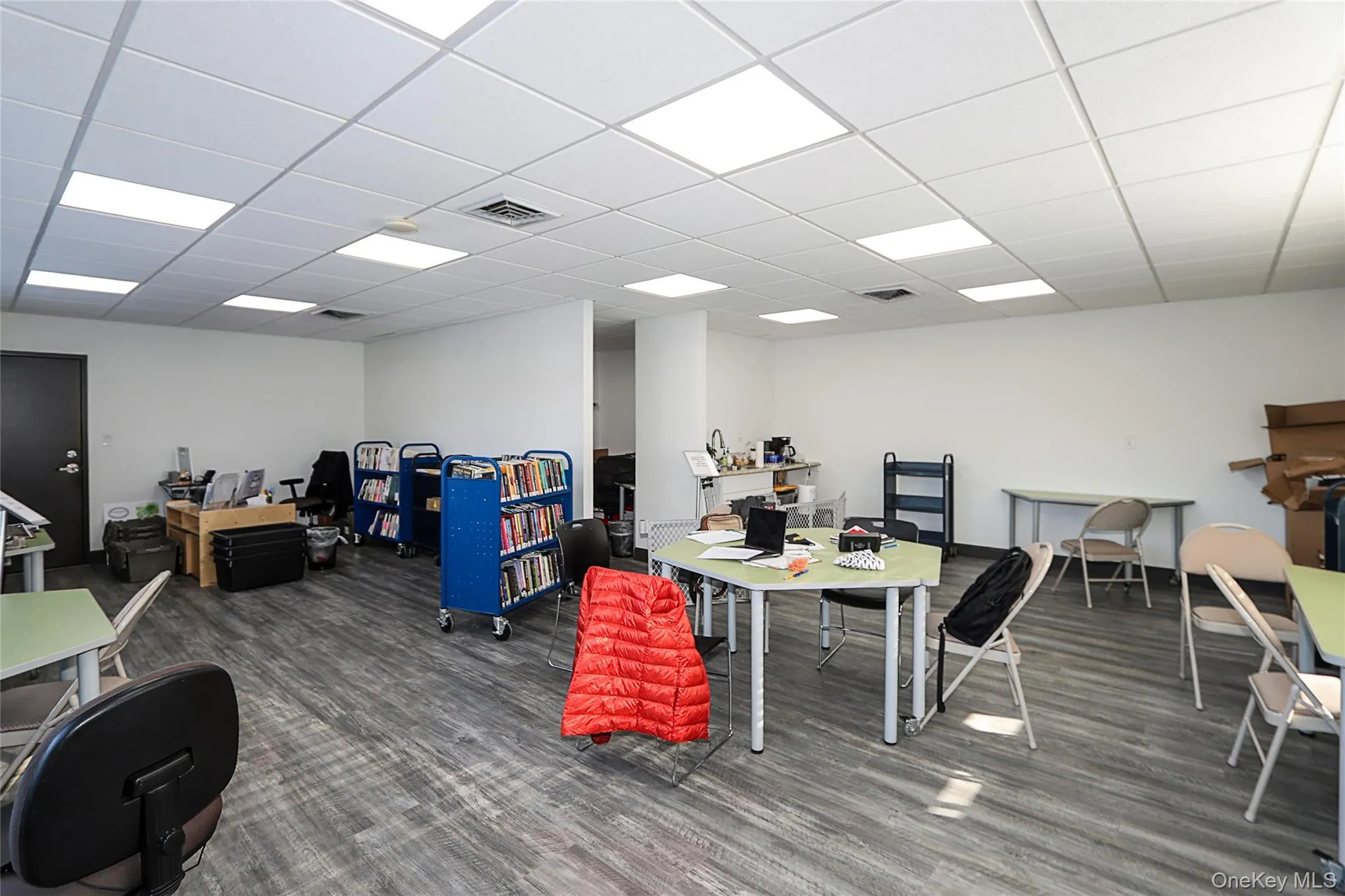 40 Railroad Avenue, Oyster Bay, NY, ,Commercial Lease,For Rent,Railroad,0,951365 40 Railroad Avenue, Oyster Bay, NY, ,Commercial Lease,For Rent,Railroad,0,951365