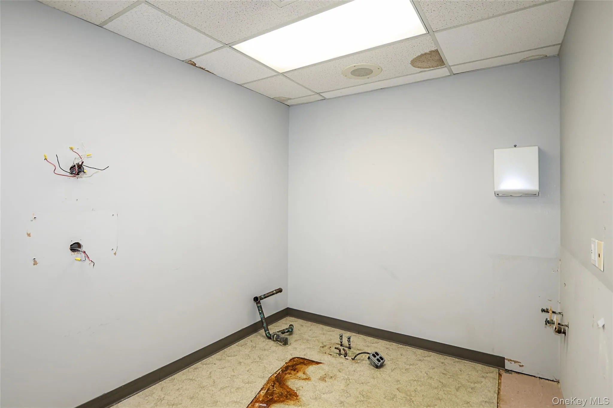 40 Railroad Avenue, Oyster Bay, NY, ,Commercial Lease,For Rent,Railroad,0,951365 40 Railroad Avenue, Oyster Bay, NY, ,Commercial Lease,For Rent,Railroad,0,951365