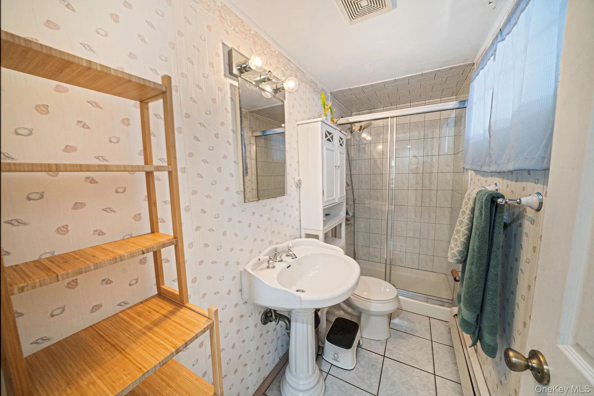 Lower Level Full Bath Lower Level Full Bath