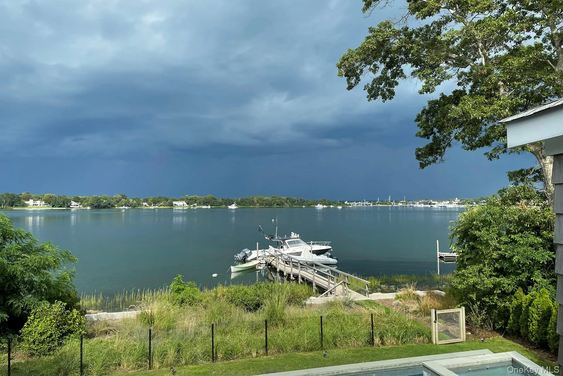 20 Whalers Walk, Southampton, NY, 4 Bedrooms Bedrooms, 9 Rooms Rooms,3 BathroomsBathrooms,Residential,For Rent,Whalers,0,951413 20 Whalers Walk, Southampton, NY, 4 Bedrooms Bedrooms, 9 Rooms Rooms,3 BathroomsBathrooms,Residential,For Rent,Whalers,0,951413