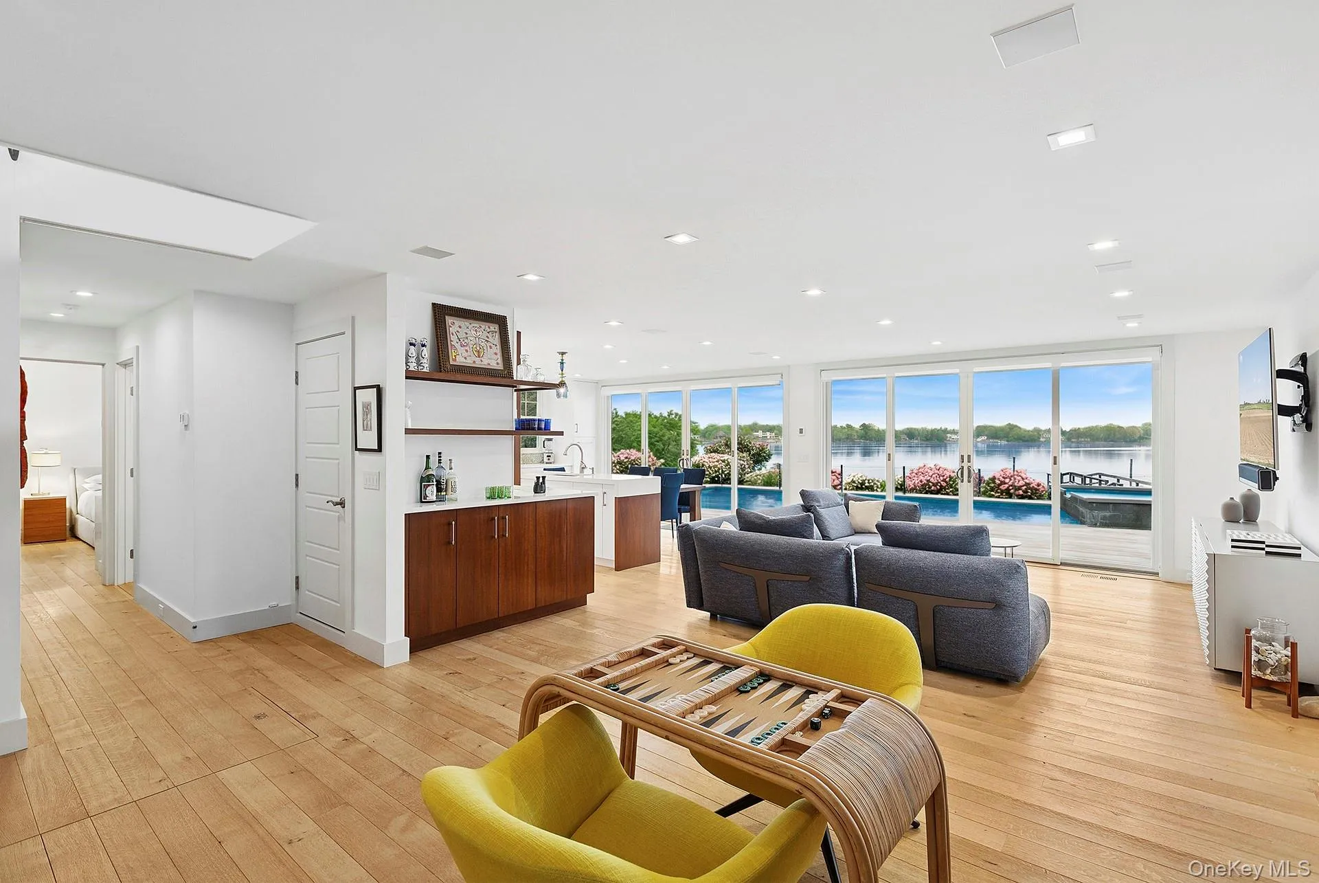 20 Whalers Walk, Southampton, NY, 4 Bedrooms Bedrooms, 9 Rooms Rooms,3 BathroomsBathrooms,Residential,For Rent,Whalers,0,951413 20 Whalers Walk, Southampton, NY, 4 Bedrooms Bedrooms, 9 Rooms Rooms,3 BathroomsBathrooms,Residential,For Rent,Whalers,0,951413