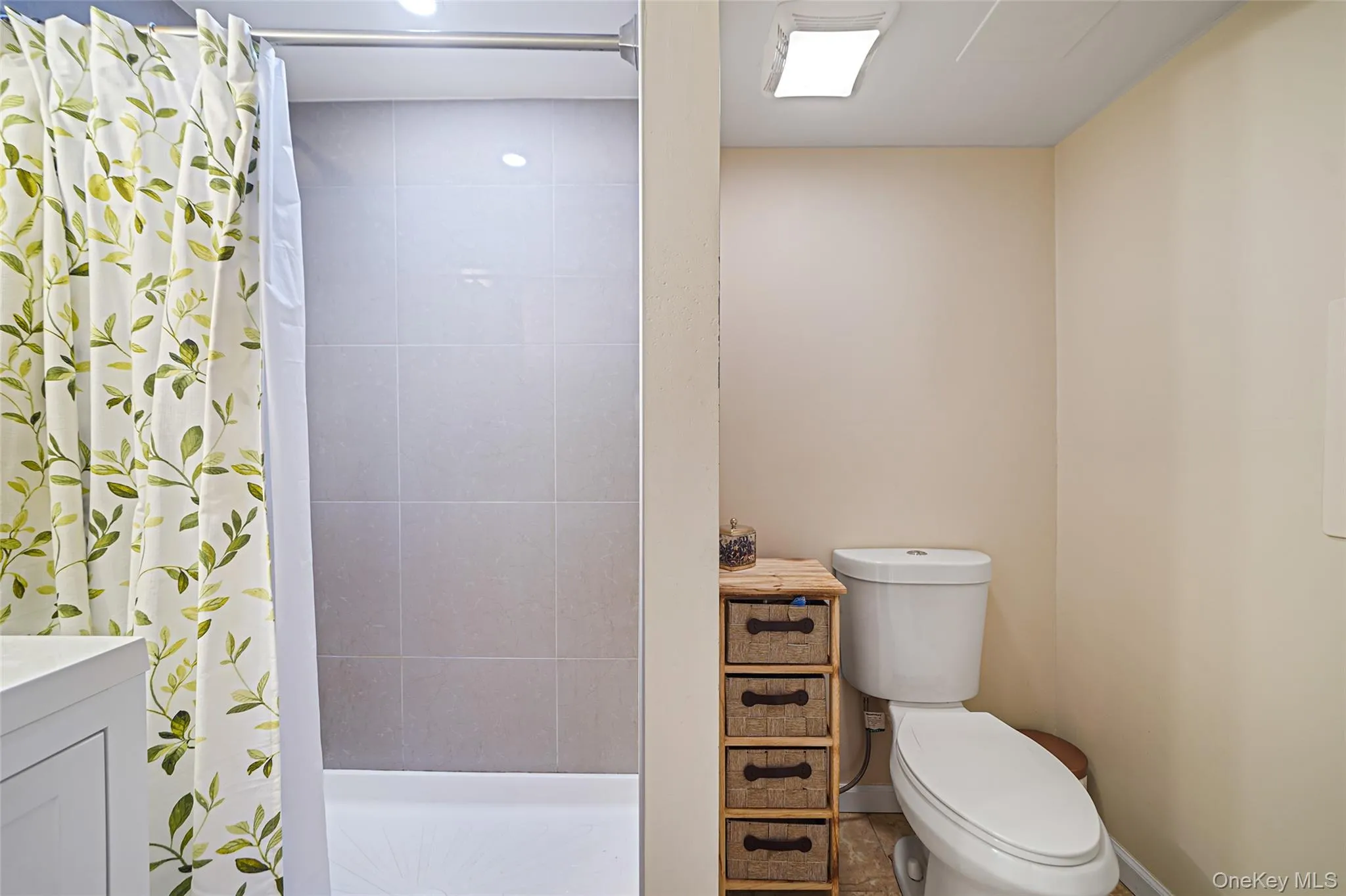 3 Hampton Drive, Brookhaven, NY, 3 Bedrooms Bedrooms, 8 Rooms Rooms,2 BathroomsBathrooms,Residential,For Rent,Hampton,0,951458 3 Hampton Drive, Brookhaven, NY, 3 Bedrooms Bedrooms, 8 Rooms Rooms,2 BathroomsBathrooms,Residential,For Rent,Hampton,0,951458