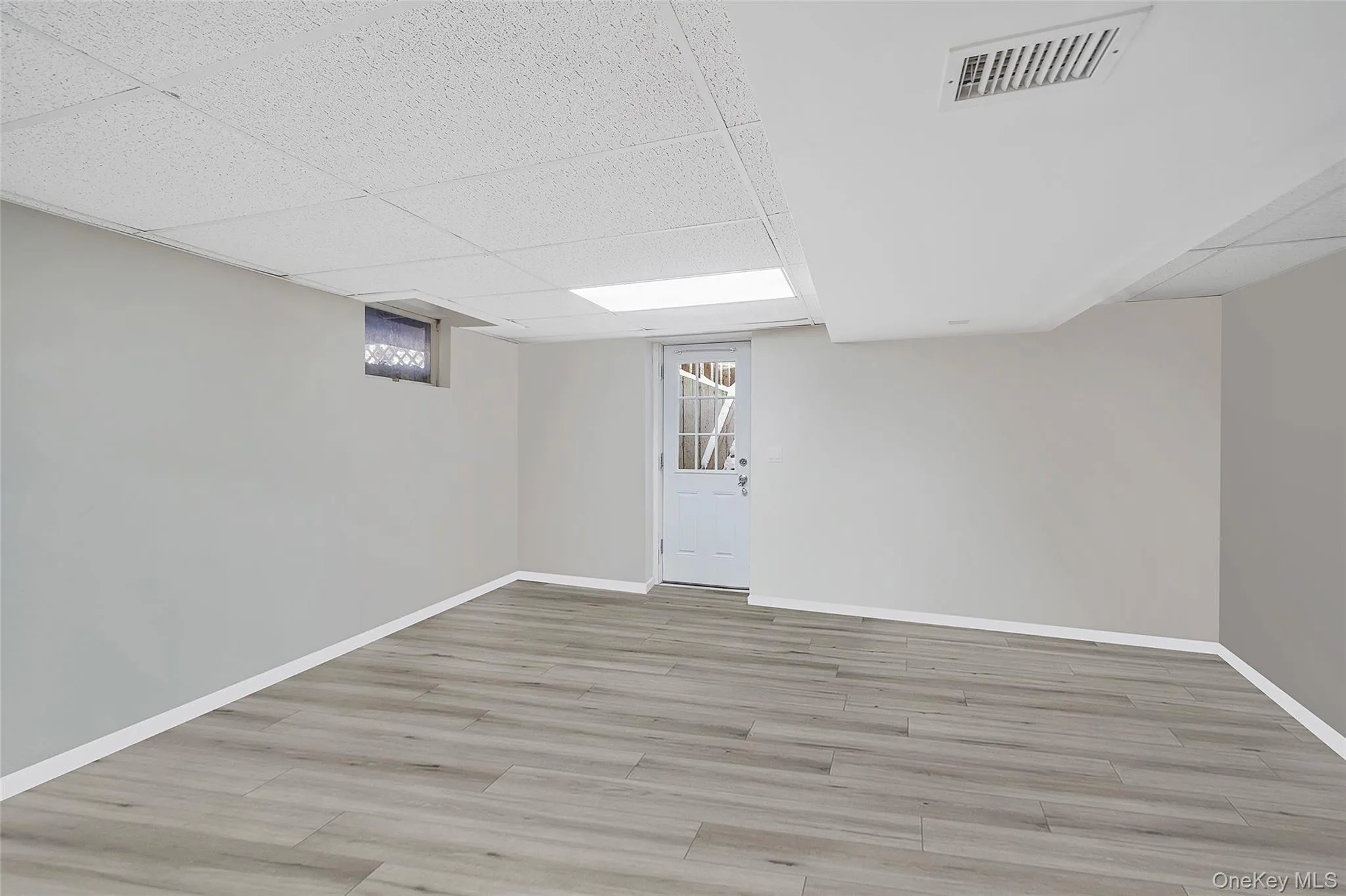 3 Hampton Drive, Brookhaven, NY, 3 Bedrooms Bedrooms, 8 Rooms Rooms,2 BathroomsBathrooms,Residential,For Rent,Hampton,0,951458 3 Hampton Drive, Brookhaven, NY, 3 Bedrooms Bedrooms, 8 Rooms Rooms,2 BathroomsBathrooms,Residential,For Rent,Hampton,0,951458