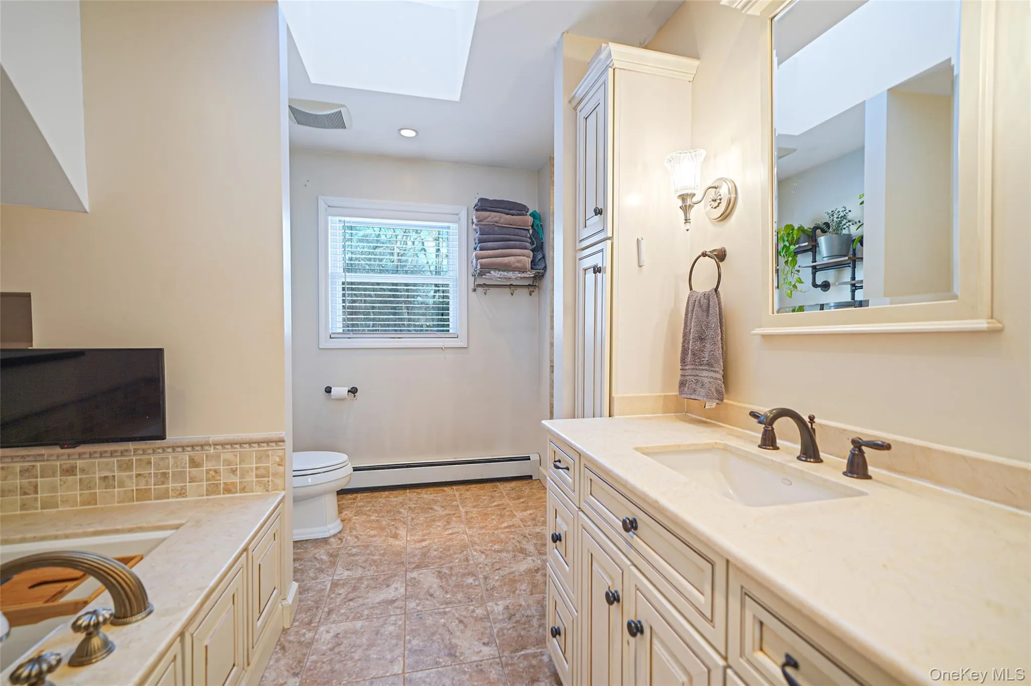 3 Hampton Drive, Brookhaven, NY, 3 Bedrooms Bedrooms, 8 Rooms Rooms,2 BathroomsBathrooms,Residential,For Rent,Hampton,0,951458 3 Hampton Drive, Brookhaven, NY, 3 Bedrooms Bedrooms, 8 Rooms Rooms,2 BathroomsBathrooms,Residential,For Rent,Hampton,0,951458