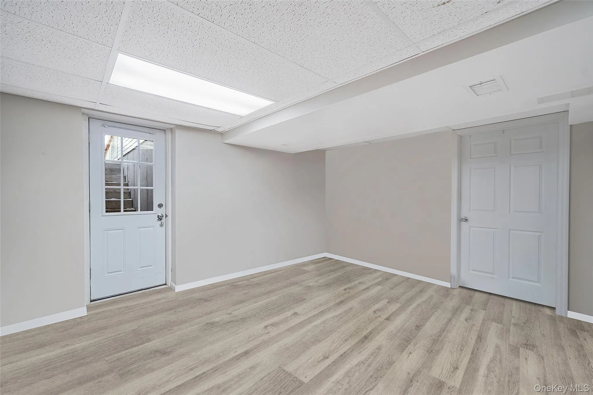 3 Hampton Drive, Brookhaven, NY, 3 Bedrooms Bedrooms, 8 Rooms Rooms,2 BathroomsBathrooms,Residential,For Rent,Hampton,0,951458 3 Hampton Drive, Brookhaven, NY, 3 Bedrooms Bedrooms, 8 Rooms Rooms,2 BathroomsBathrooms,Residential,For Rent,Hampton,0,951458