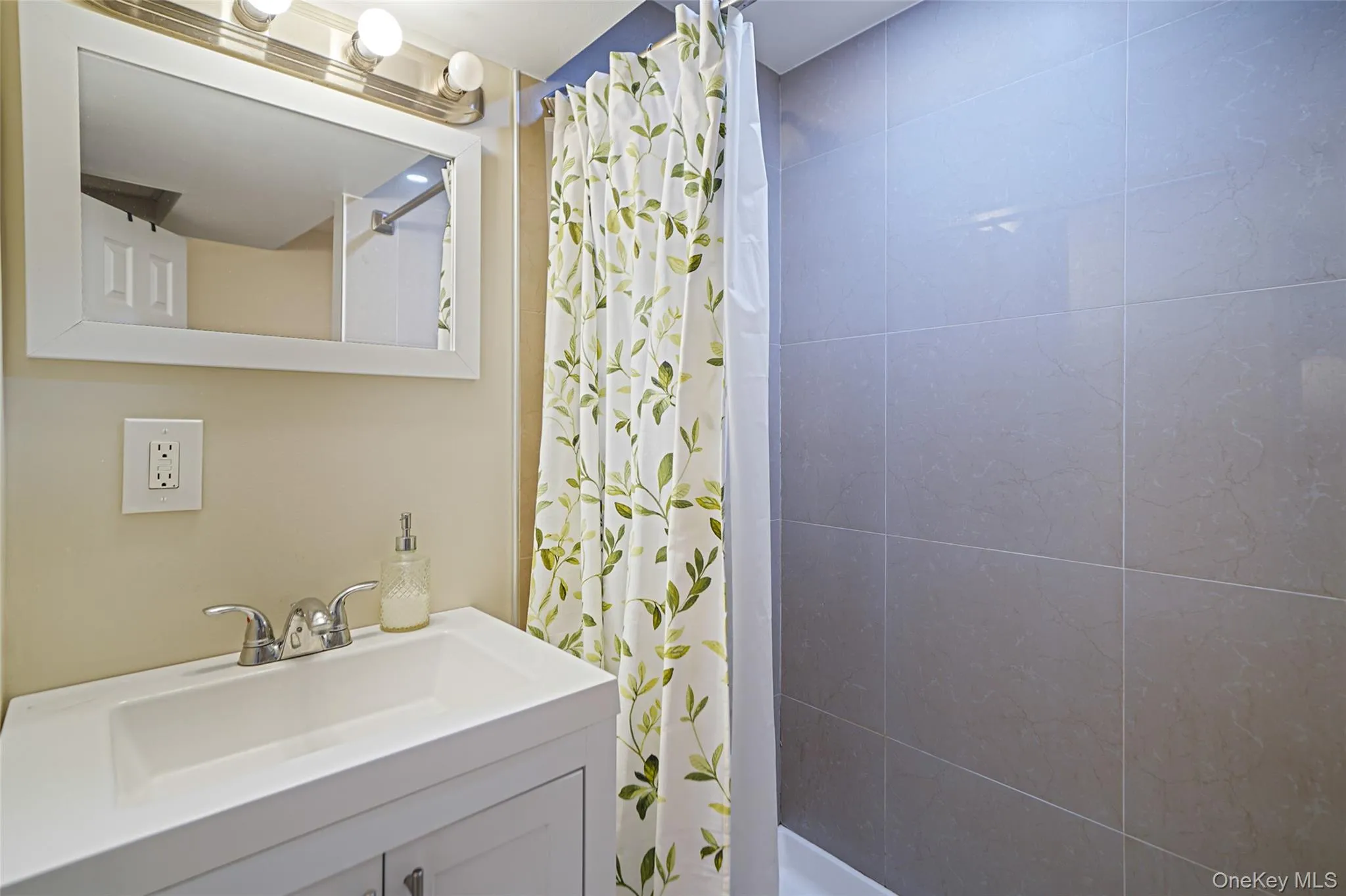 3 Hampton Drive, Brookhaven, NY, 3 Bedrooms Bedrooms, 8 Rooms Rooms,2 BathroomsBathrooms,Residential,For Rent,Hampton,0,951458 3 Hampton Drive, Brookhaven, NY, 3 Bedrooms Bedrooms, 8 Rooms Rooms,2 BathroomsBathrooms,Residential,For Rent,Hampton,0,951458